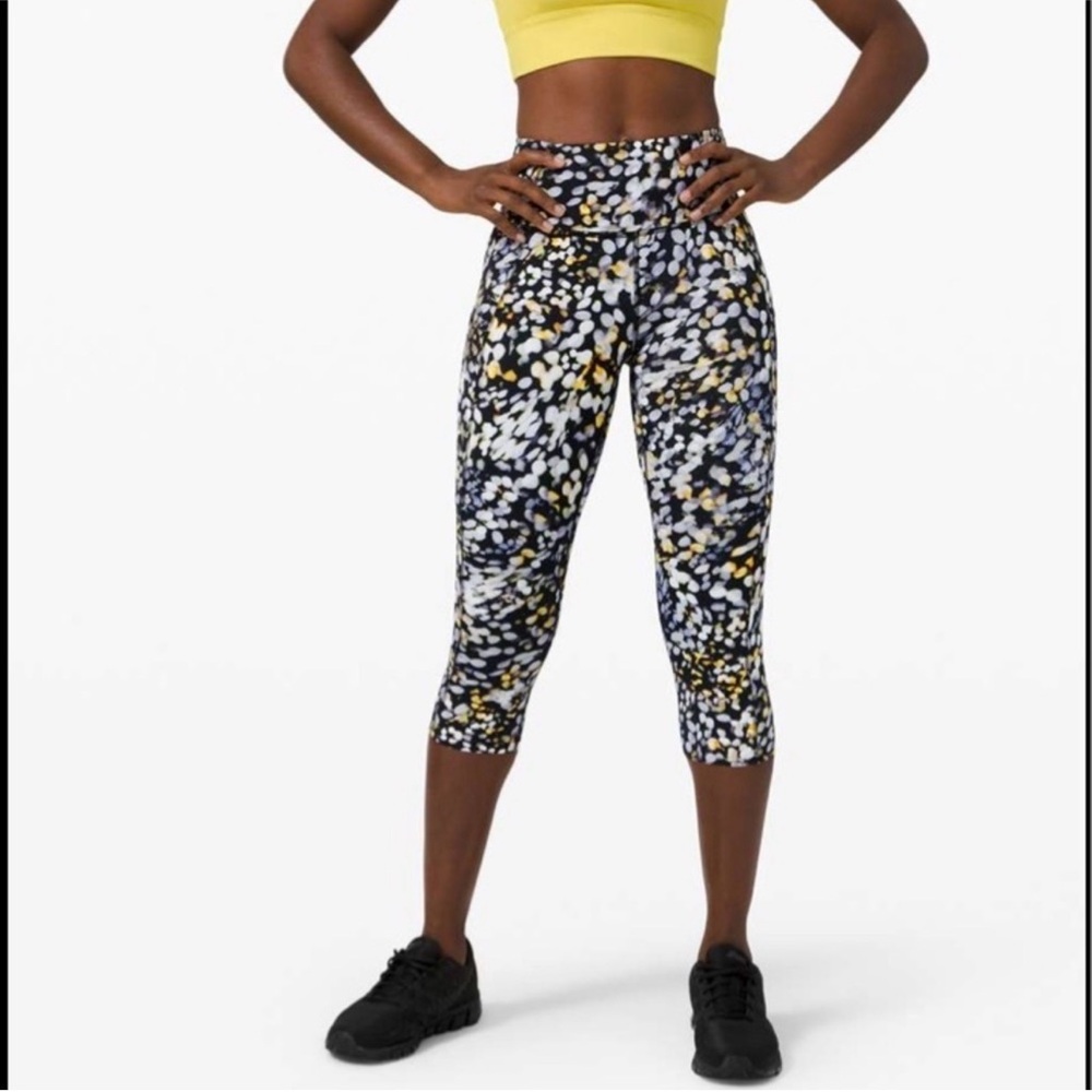 Multicolor Patterned Capri Leggings - image 1